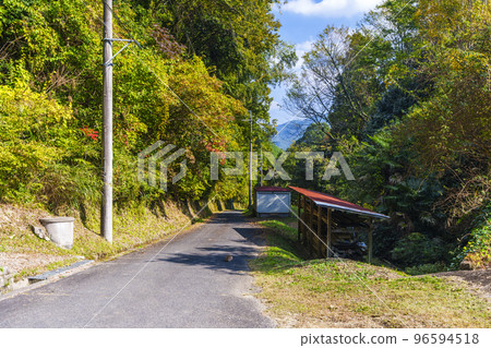 Amami Ryuya district, Kawachinagano city, Osaka Prefecture Barrack hut and mountain path Amami Ryuya district, Kawachinagano city, Osaka Prefecture Barrack hut and mountain path 96594518