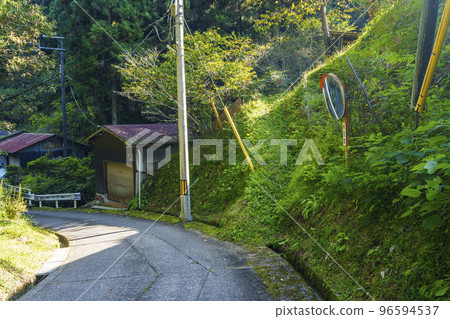 大阪府河內長野市奄美流屋區小屋和山路 96594537