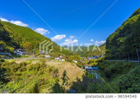 Satoyama scenery of Amami, Kawachinagano City, Osaka Prefecture 96594548