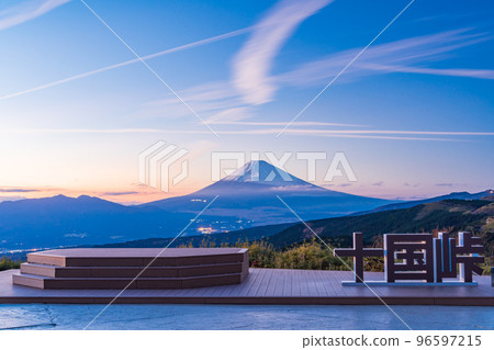 （靜岡縣）從Tokuni天文台看到的富士山 96597215