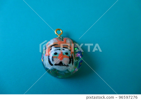 老虎吊墜上衣 96597276