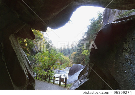 Shosenkyo Promenade /山梨縣甲府市[秩父多摩甲殼國立公園] 96599274