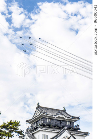 Blue Impulse flying over Okazaki Castle Blue Impulse flying over Okazaki Castle 96600043