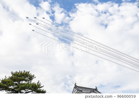 Blue Impulse flying over Okazaki Castle Blue Impulse flying over Okazaki Castle 96600059