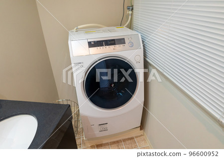 Washing machine storage area 96600952
