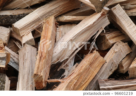 Firewood that was split and piled up Firewood that was split and piled up 96601219