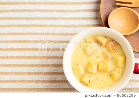 warm corn potage warm corn potage 96602299