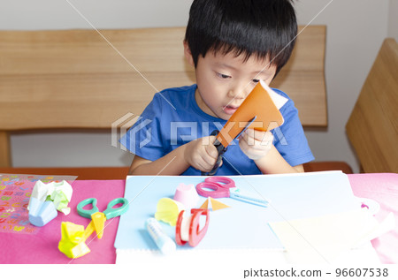 一個孩子 96607538