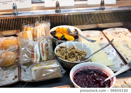 Airline Business Class Lounge Cuisine 96609180