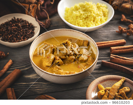 Chicken curry with jasmine rice 96610203