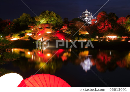 [岡山縣] 對稱的秋季奇幻花園後樂園和岡山城（令和大修後） 96613091