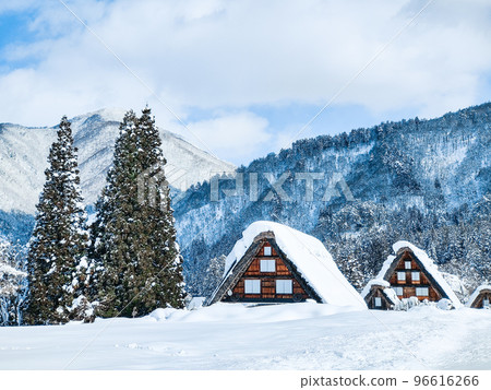 Shirakawago (winter) 96616266