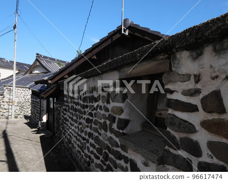 Sailing and sightseeing to Kaminoseki-cho and Iwaishima (Iwaishima stone wall) 96617474