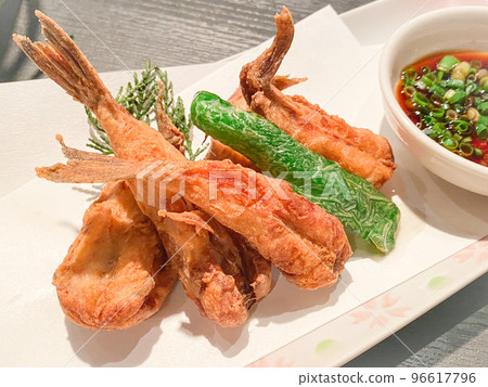 Izakaya menu・Deep-fried white mackerel puffer Izakaya menu・Deep-fried white mackerel puffer 96617796