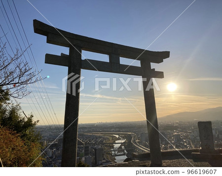 日落和Torii Torii 日落和Torii Torii 96619607
