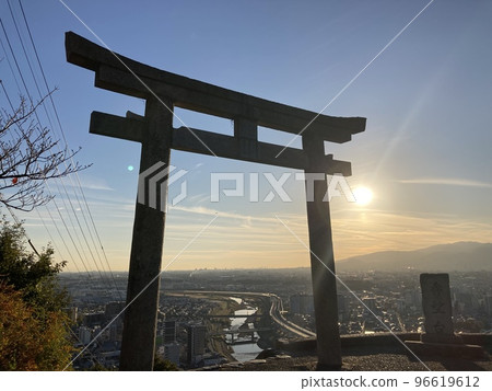 日落和Torii Torii 日落和Torii Torii 96619612