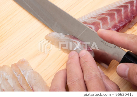 Kurodai (black sea bream) sashimi 96620413