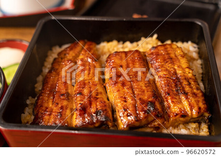 美味的鰻魚飯 美味的鰻魚飯 96620572