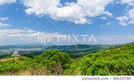 Beautiful and magnificent early summer sky and Aso city scenery "Sensuikyo" Aso City, Japan Beautiful and magnificent early summer sky and Aso city scenery "Sensuikyo" Aso City, Japan 96620780