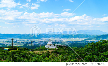 Beautiful and magnificent early summer sky and Aso city scenery "Sensuikyo" Aso City, Japan Beautiful and magnificent early summer sky and Aso city scenery "Sensuikyo" Aso City, Japan 96620792