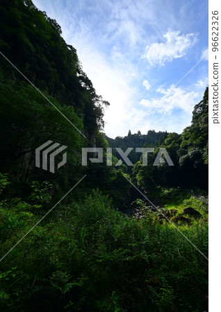 Geometric rock formation in Takachiho Gorge 96622326