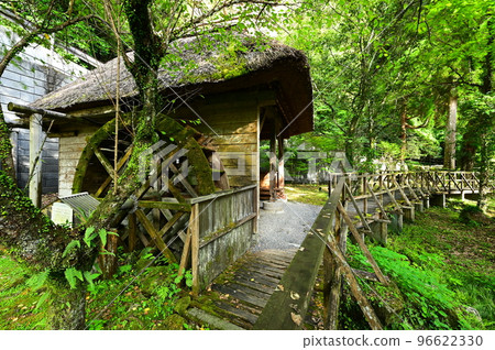 Geometric rock formation in Takachiho Gorge 96622330