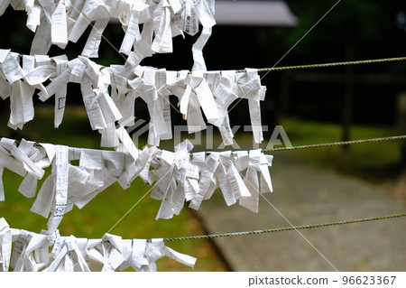 [Odawara City] Omikuji at a quiet shrine 96623367