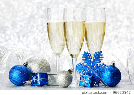 New year Champagne 96623542