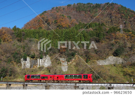 Commemorating the 65th anniversary of the opening of the entire Oito Line Resort Setsugetsuka Kotaki Railway Bridge 96623650