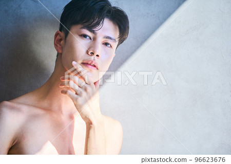 Young lifestyle 96623676