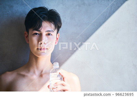 年輕的生活方式 96623695