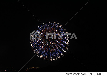煙花節的民族節日 96626015