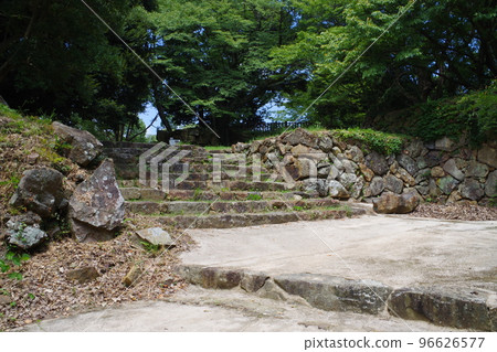 濱田城跡本丸入口樓梯的風景 96626577