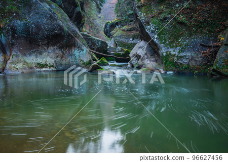 [Sakiri Gorge] Do no Fuchi [Maji River] 96627456