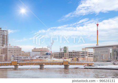 Townscape of Bandai in winter (from Shinano River water bus), taken in January 2018 Townscape of Bandai in winter (from Shinano River water bus), taken in January 2018 96628131