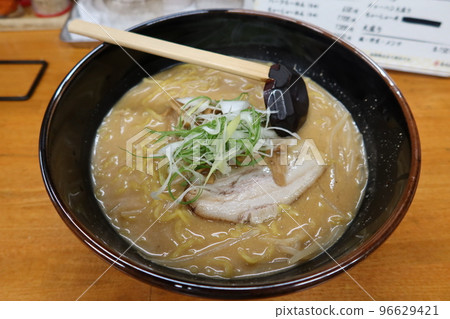 Sapporo Ramen Shingen Minami 6-jo branch Shinshu (rich miso) 96629421