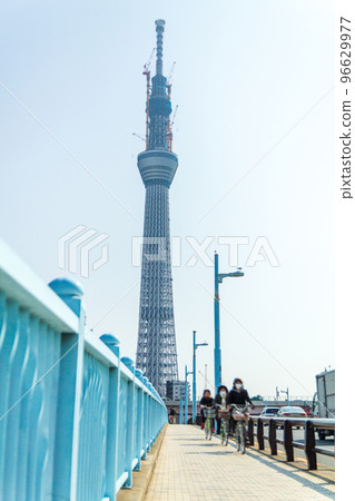 "Tokyo" Tokyo Sky Tree under construction seen from Kototoi Bridge 96629977