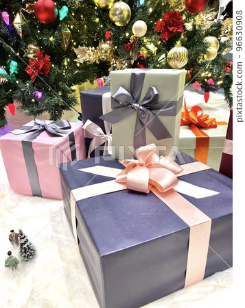 Christmas gifts kids love 96630908