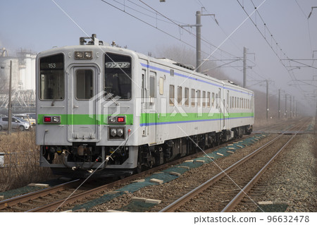 Type Kiha 143 running on the Muroran Main Line 96632478