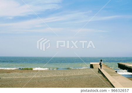 [茅崎市]夏末寧靜的海岸 96632657