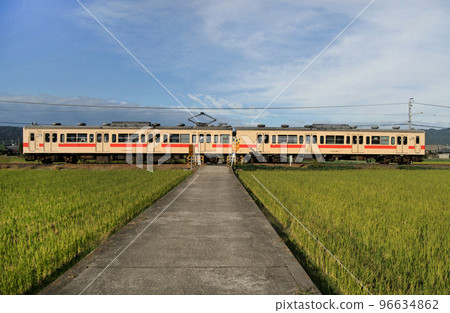 JR和歌山線 JR紀伊小倉站附近 和歌山縣 JR和歌山線 JR紀伊小倉站附近 和歌山縣 96634862