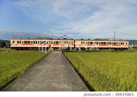 JR和歌山線 JR紀伊小倉站附近 和歌山縣 96634863