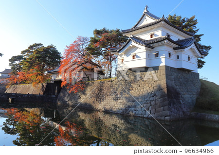 Shibata Castle during the fall foliage season Old Ninomaru corner turret 96634966