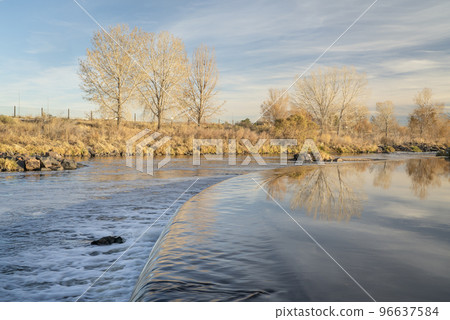 dam on the South Platte River 96637584