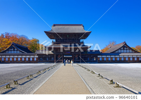 National Treasure Zuiryu-ji Temple Sanmon Takaoka City 96640101