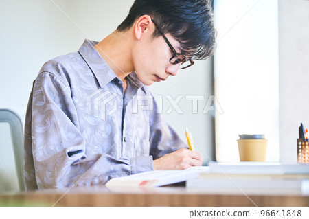 Young lifestyle 96641848