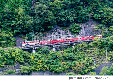 Shizuoka Prefecture Oigawa Railway Ikawa Line ~Train going through the Abt section~ Shizuoka Prefecture Oigawa Railway Ikawa Line ~Train going through the Abt section~ 96642769