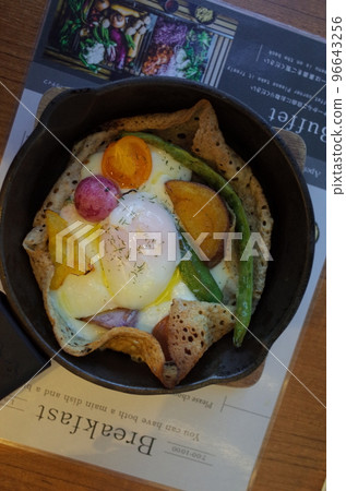 Galette breakfast_Mystiz Premier Sapporo Park 96643256