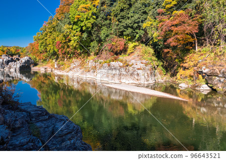 《Saitama Prefecture》Autumn Nagatoro・Autumn leaves rock pavement 《Saitama Prefecture》Autumn Nagatoro・Autumn leaves rock pavement 96643521