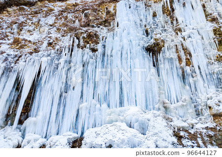Shirakawa ice pillar group 96644127